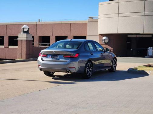 2023 BMW 330 i xDrive