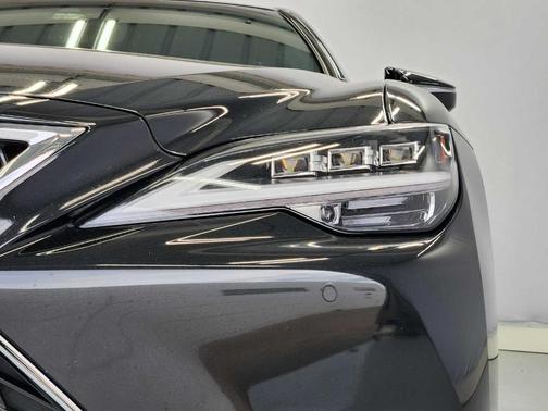 Graphite Black GF 2021 Lexus LS 500