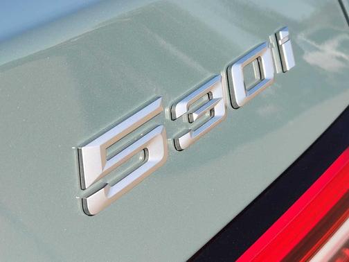 2024 BMW 530 i xDrive