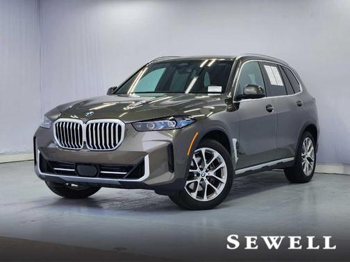 Manhattan Green Metallic 2025 BMW X5 xDrive40i