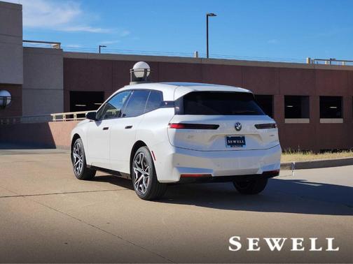 2026 BMW iX xDrive60