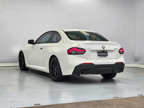 Alpine White 2023 BMW 230 i