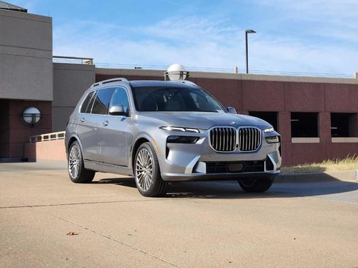 2026 BMW X7 xDrive40i