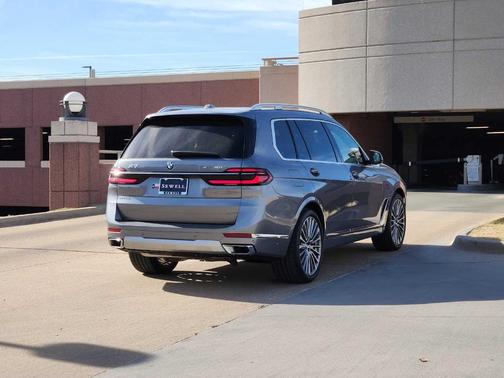 2026 BMW X7 xDrive40i