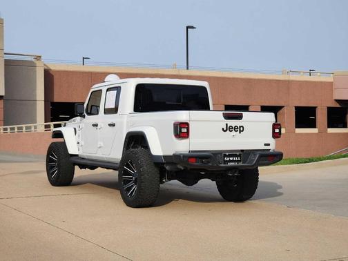 2021 Jeep Gladiator Overland
