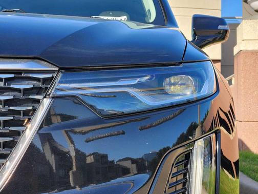 2022 Cadillac XT6 Premium Luxury FWD