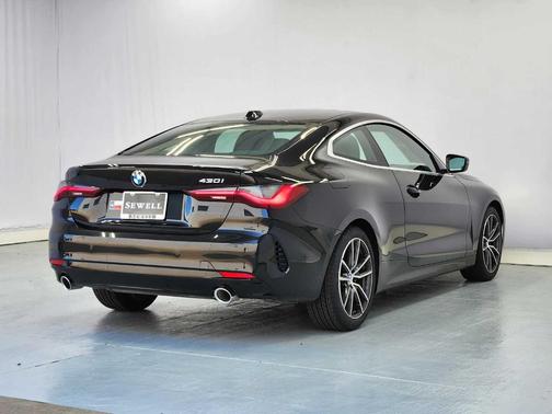 Black Sapphire Metallic 2025 BMW 430 i