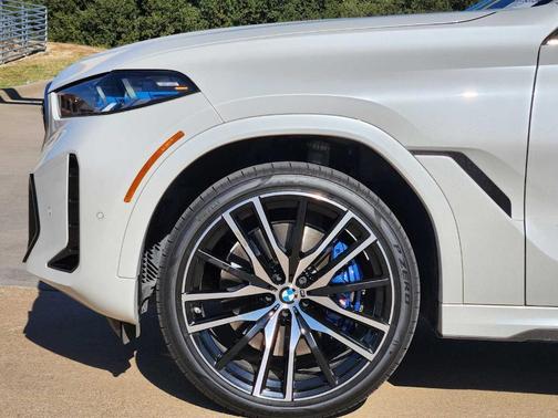 2025 BMW X6 M60i