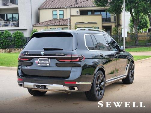 2025 BMW X7 xDrive40i