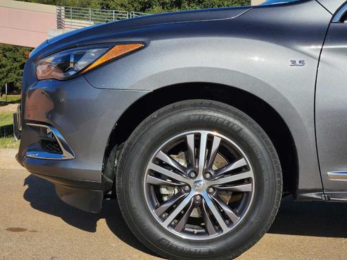 2017 INFINITI QX60 Base