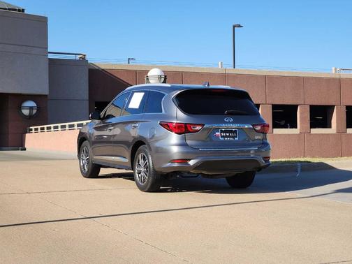2017 INFINITI QX60 Base