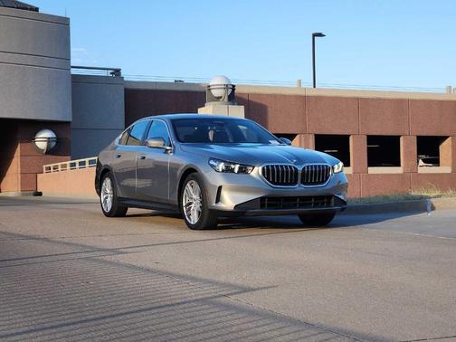 2024 BMW 530 i xDrive