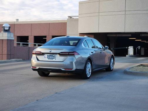 2024 BMW 530 i xDrive