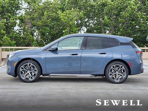 2026 BMW iX xDrive60