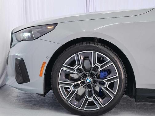 2026 BMW i5 xDrive40