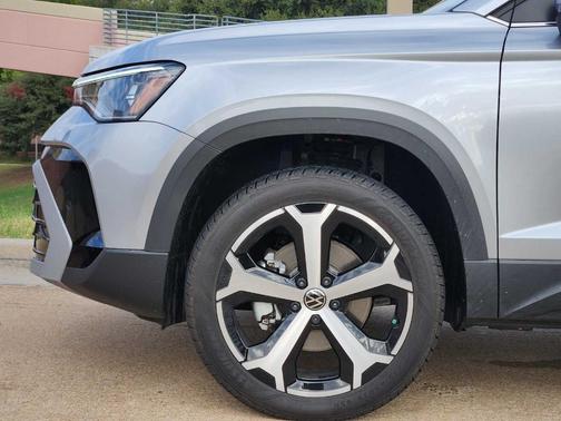 2025 Volkswagen Taos 1.5T SEL