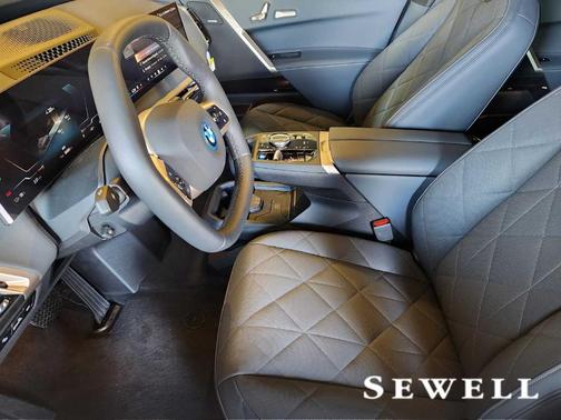 2025 BMW iX xDrive50