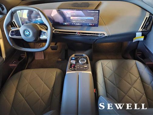 2025 BMW iX xDrive50