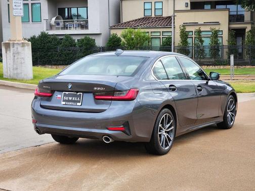 2022 BMW 330 i