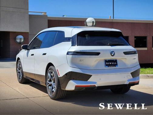 2025 BMW iX xDrive50