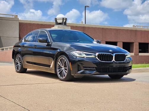 2022 BMW 530 i