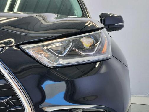 Midnight Black Metallic 2021 Toyota Highlander Platinum