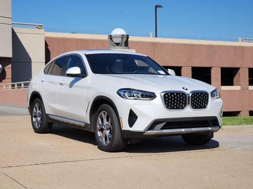 2024 BMW X4 xDrive30i