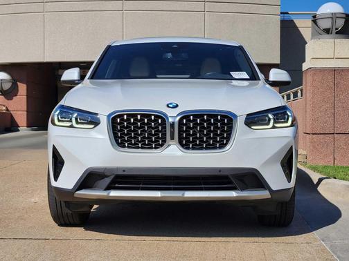 2024 BMW X4 xDrive30i