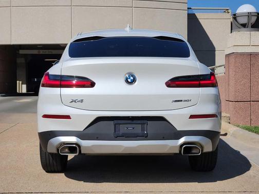 2024 BMW X4 xDrive30i