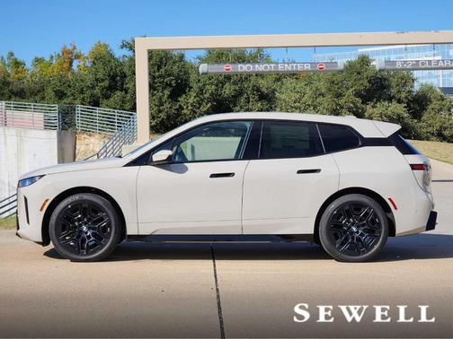 2026 BMW iX xDrive45