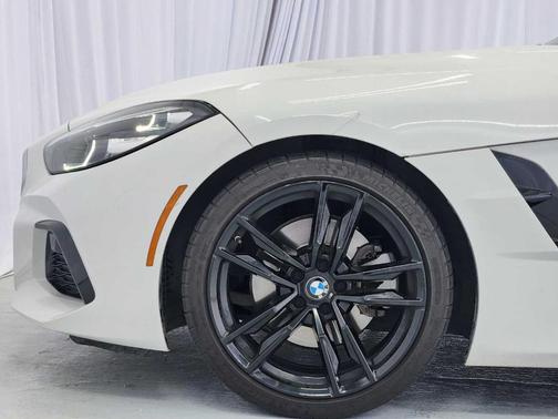 Alpine White 2022 BMW Z4 sDrive30i