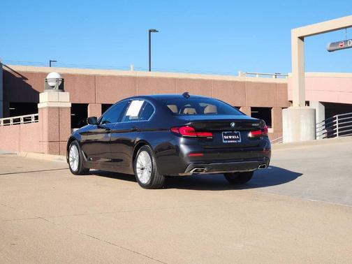 2023 BMW 530 i
