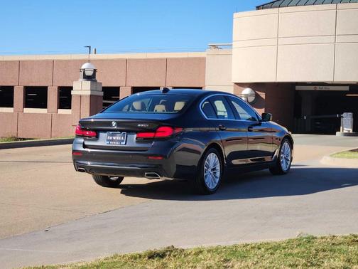2023 BMW 530 i