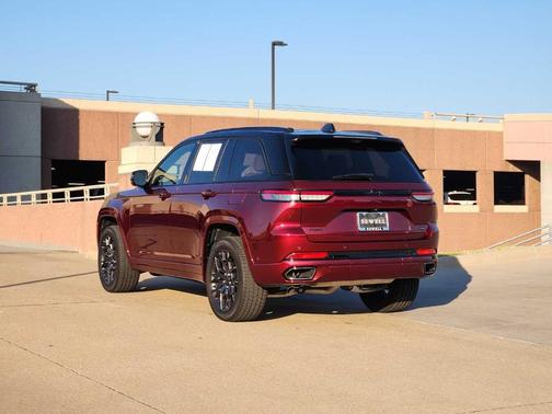 2025 Jeep Grand Cherokee Summit