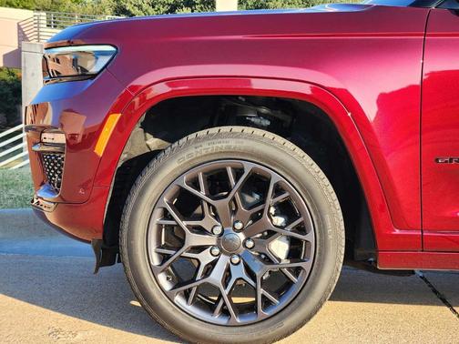 2025 Jeep Grand Cherokee Summit