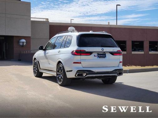 2026 BMW X7 xDrive40i