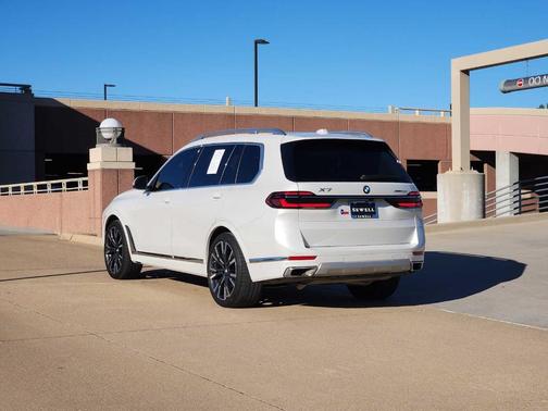 2023 BMW X7 xDrive40i