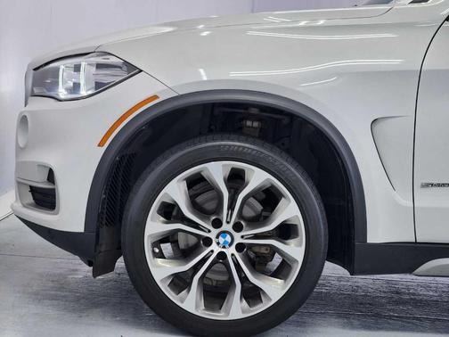 Mineral White Metallic 2015 BMW X5 sDrive35i