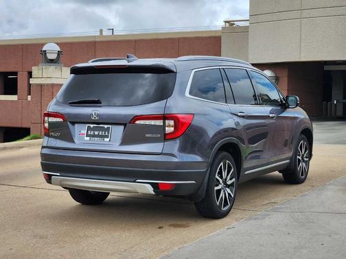 2021 Honda Pilot Touring 8-Passenger