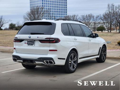 2025 BMW X7 M60i