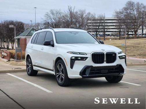 2025 BMW X7 M60i