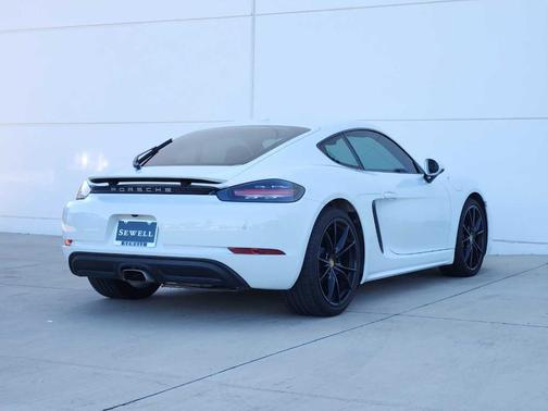 2025 Porsche 718 Cayman Style Edition