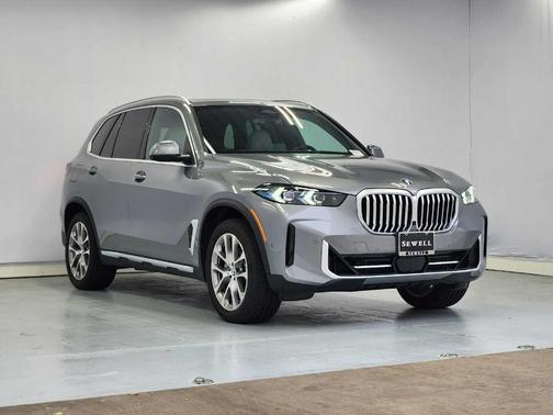 Gray Metallic 2026 BMW X5 sDrive40i