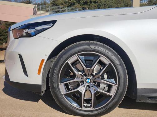 2026 BMW i5 eDrive40