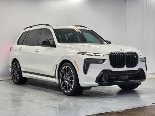 Alpine White 2024 BMW X7 M60i