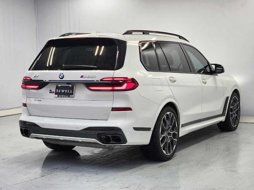 Alpine White 2024 BMW X7 M60i