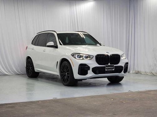 2022 BMW X5 M50i