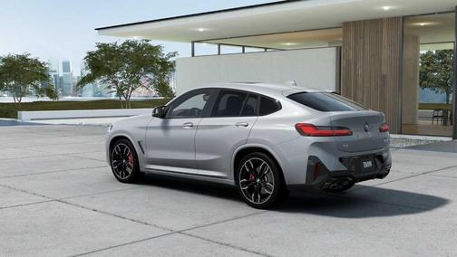 2025 BMW X4 M40i