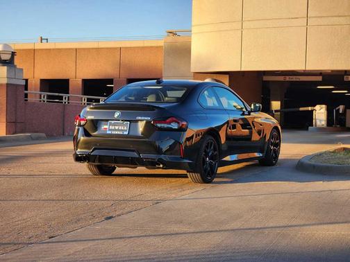 2025 BMW M240 i xDrive