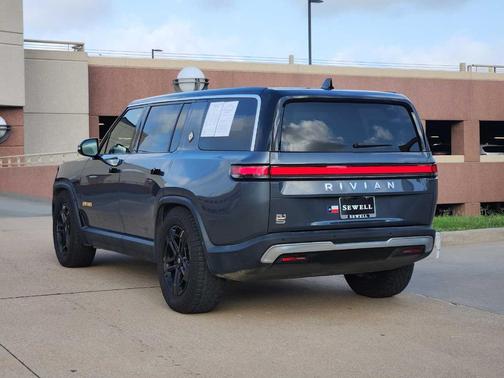2023 Rivian R1S Adventure Quad Motor Large Pack
